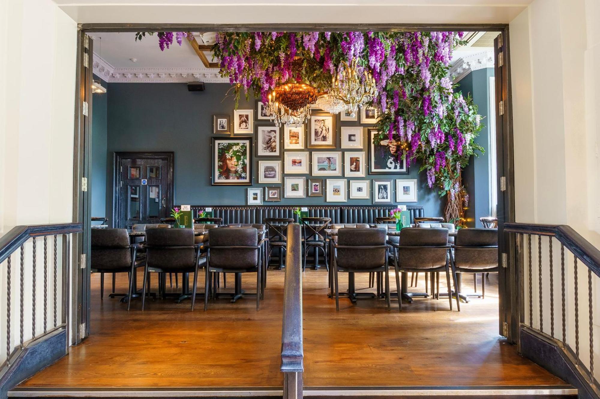 Black Ivy Edinburgh Bagian luar foto